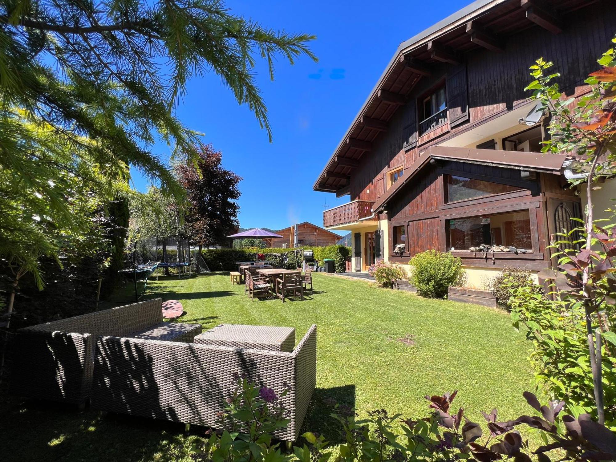 Chalet Aventure B&B レ・ジェ エクステリア 写真