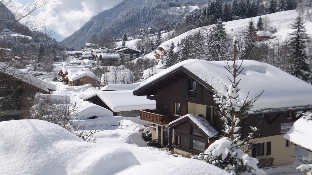 Chalet Aventure B&B レ・ジェ エクステリア 写真